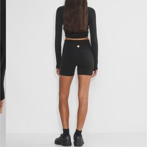 Aritzia Golden PowerSculpt™ New Cheeky Hi-Rise 5" Short